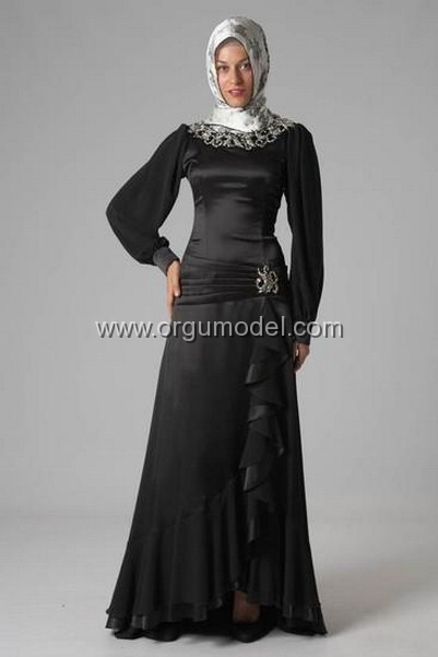 siyah-abiye-nisan-elbisesi